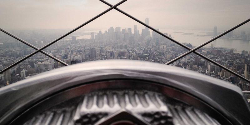 名鞋店库存优化新策略：基于AI预测模型精准管理正品运动鞋库存，有效降低过季滞销风险