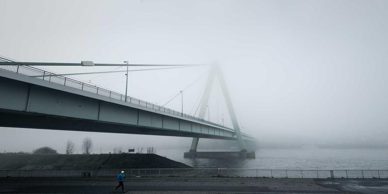 探访城市老街：那些经营超过三十年的老牌名鞋店，如何守护耐克鞋与阿迪达斯鞋的正品传奇？