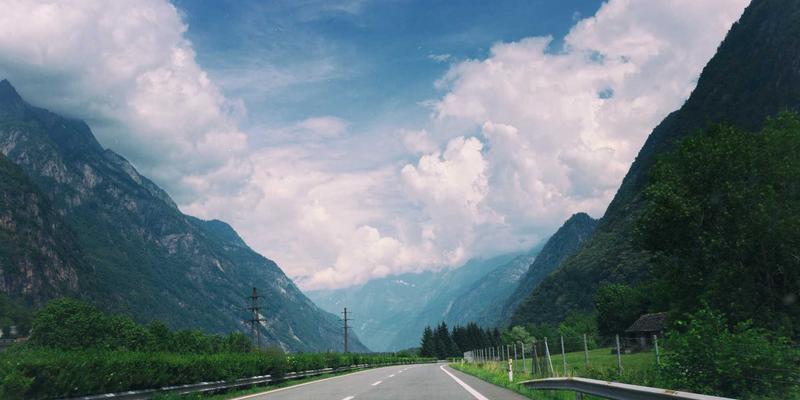 耐克鞋与AR虚拟试穿：篮球鞋品牌如何用黑科技提升300%线上转化率